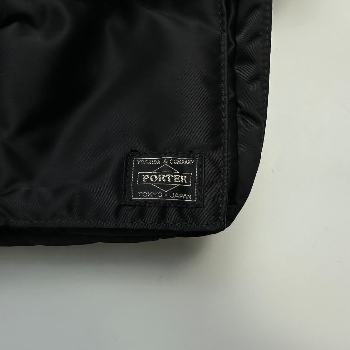 PORTER TANKER SHOULDER BAG (S) 포터 탱커 숄더백 상품이미지3