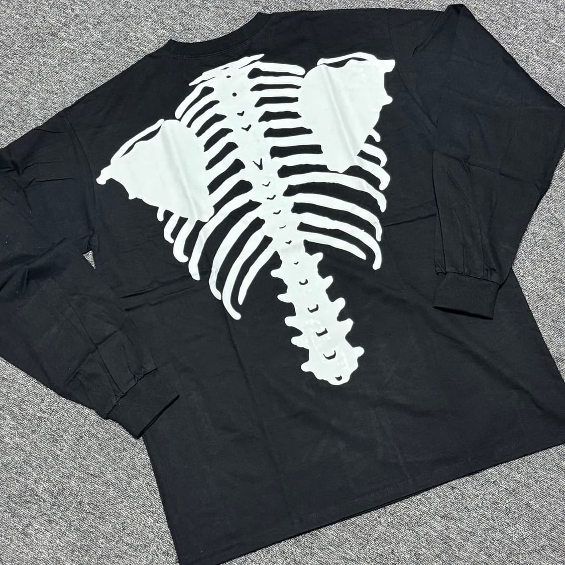 스켈레톤 긴팔 상품이미지1