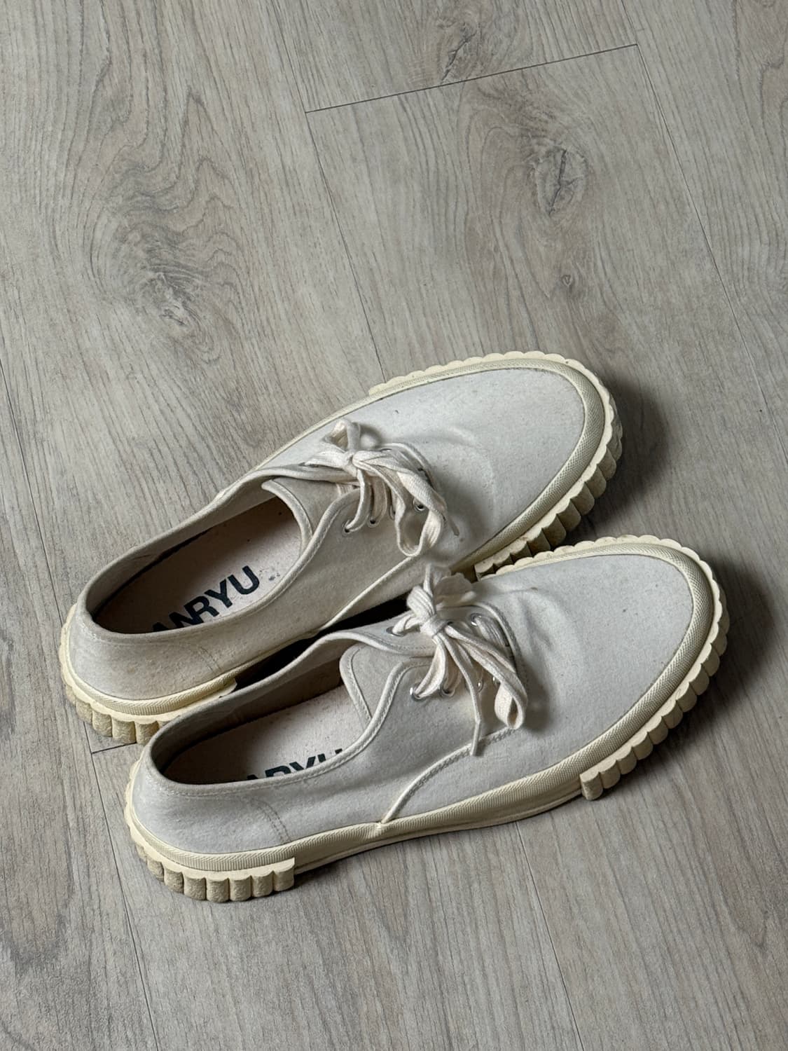 간류 오버솔 스니커즈 팝니다 (275) 상품이미지4