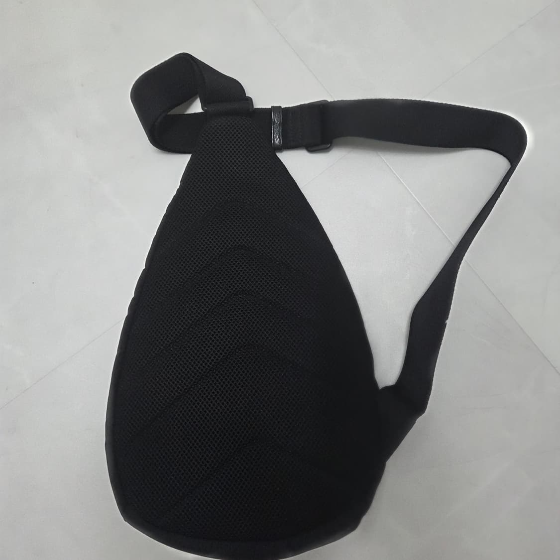 몽클레어 그레노블 크로스백 상품이미지3