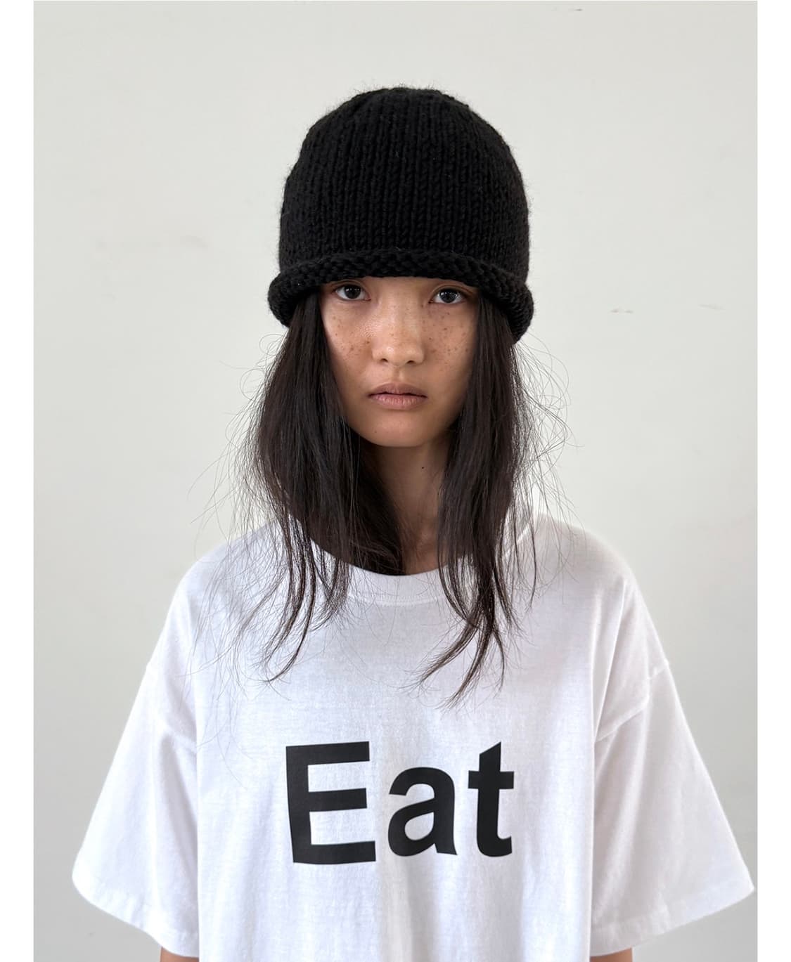 HANDMADE WOOL BEANIE IN BLACK 상품이미지1