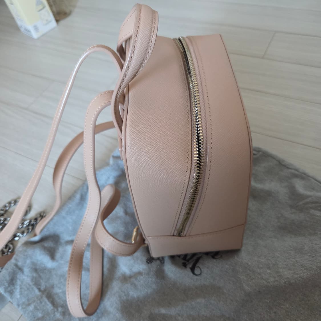 비비안웨스트우드 백팩 스몰 베이지 상품이미지3