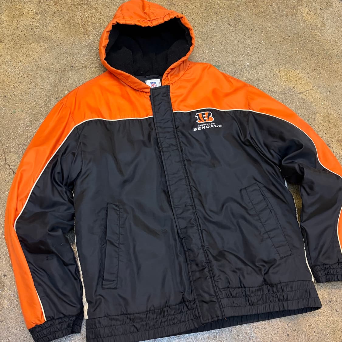 90s 미국 빈티지 NFL 뱅갈스 패딩점퍼  상품이미지5