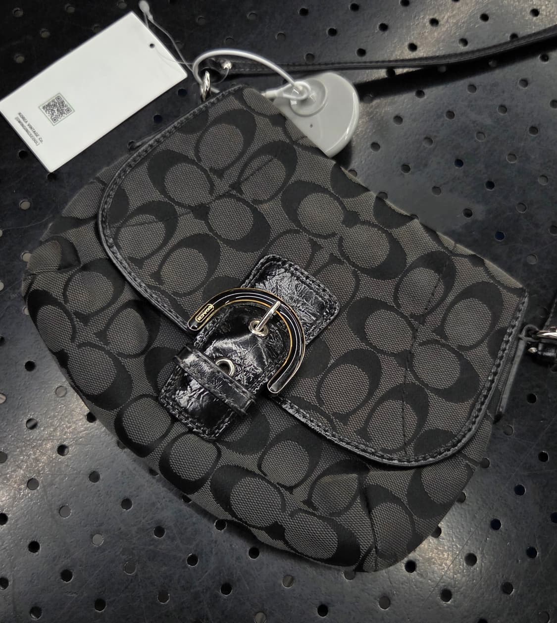 Coach 코치 블랙크로스백 상품이미지1