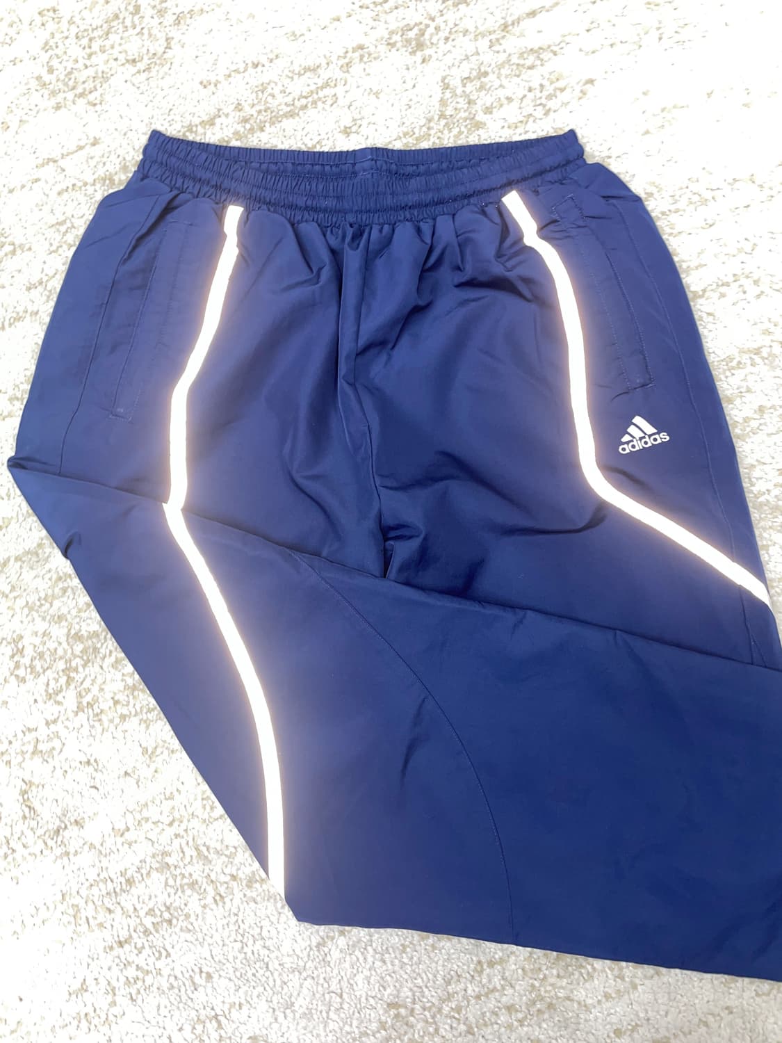 [100,L] 아디다스 삼선 스트라이프 리플렉티브 스카치 트랙 우븐팬츠 상품이미지3