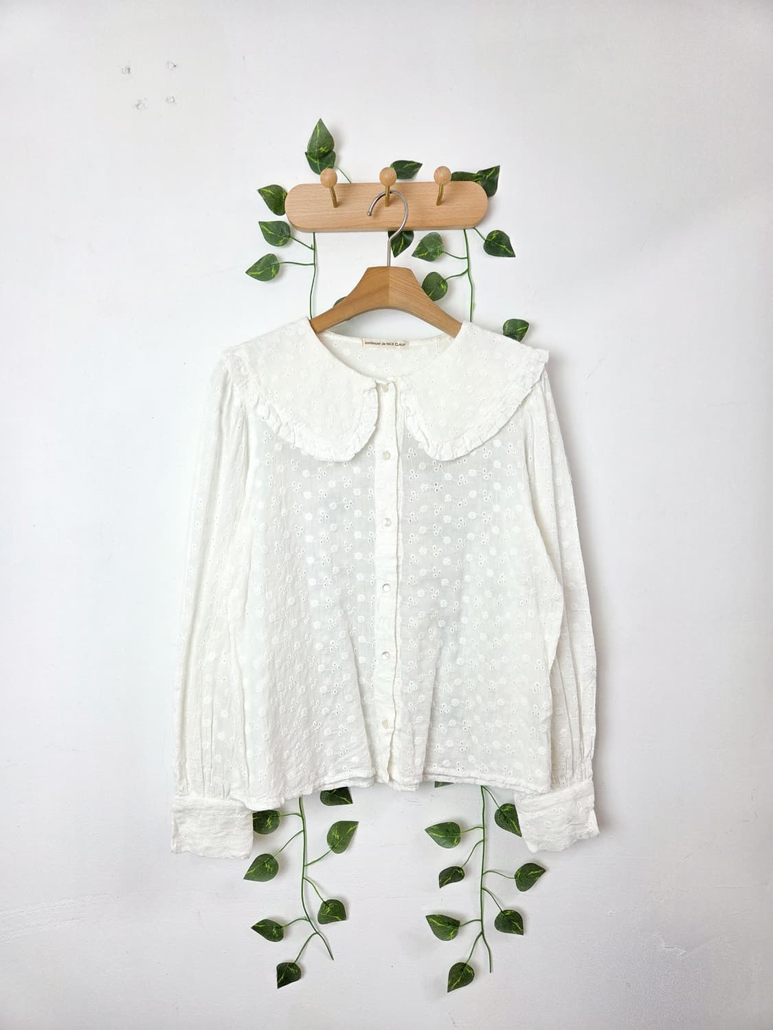 펀칭 빅카라 블라우스 상품이미지1