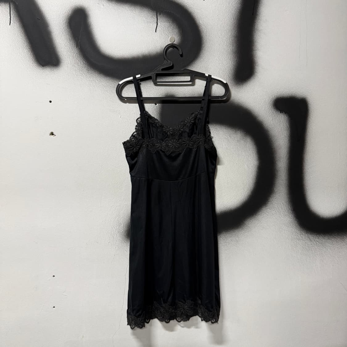 VTG 빈티지 블랙 새틴 레이스 플라워 자수 슬립 원피스 상품이미지2