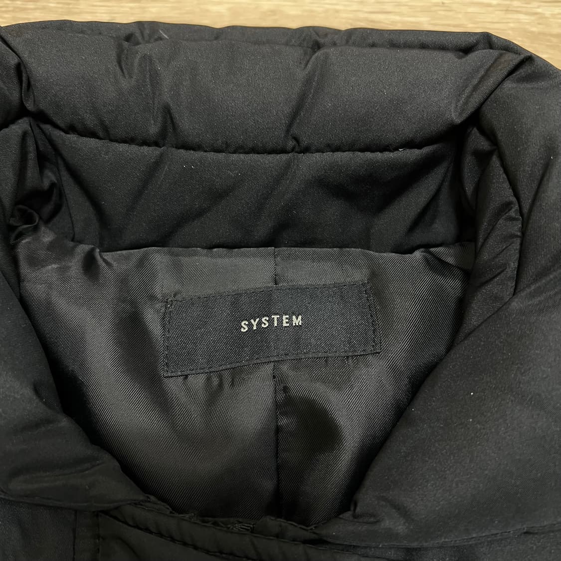 한섬 시스템 여성 덕다운 숏패딩 점퍼 [블랙] 82-94-160 상품이미지4