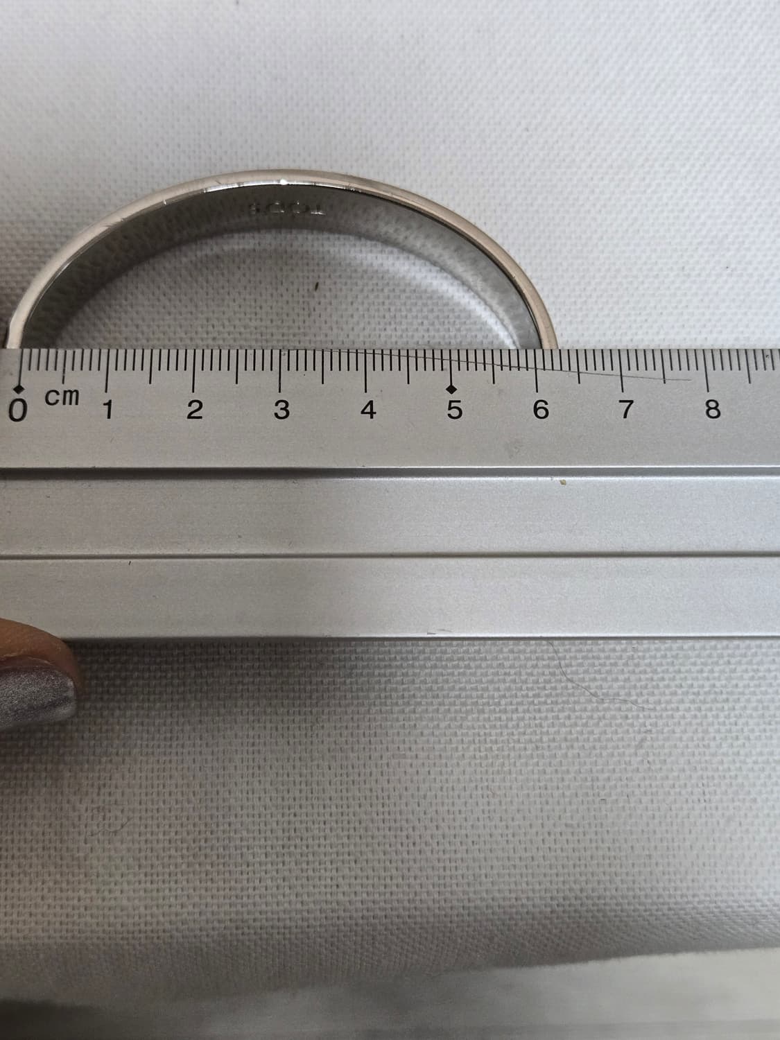 토즈 TOD'S 이탈리아 가죽 뱅글 팔찌 네이비 악어패턴 상품이미지5