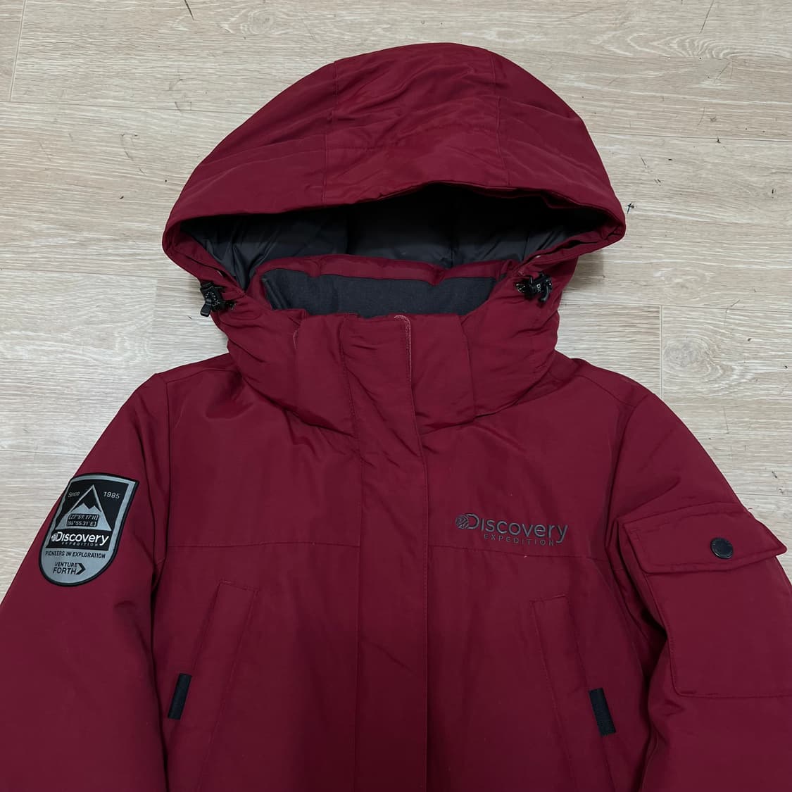 디스커버리 여성 구스다운 후드 사파리 패딩 점퍼 [와인] S/90 상품이미지2