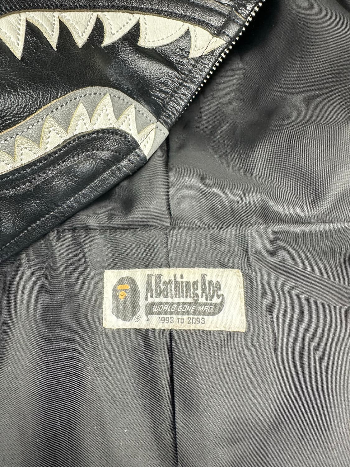 베이프 샤크 레더 블랙 후드 자켓 상품이미지9