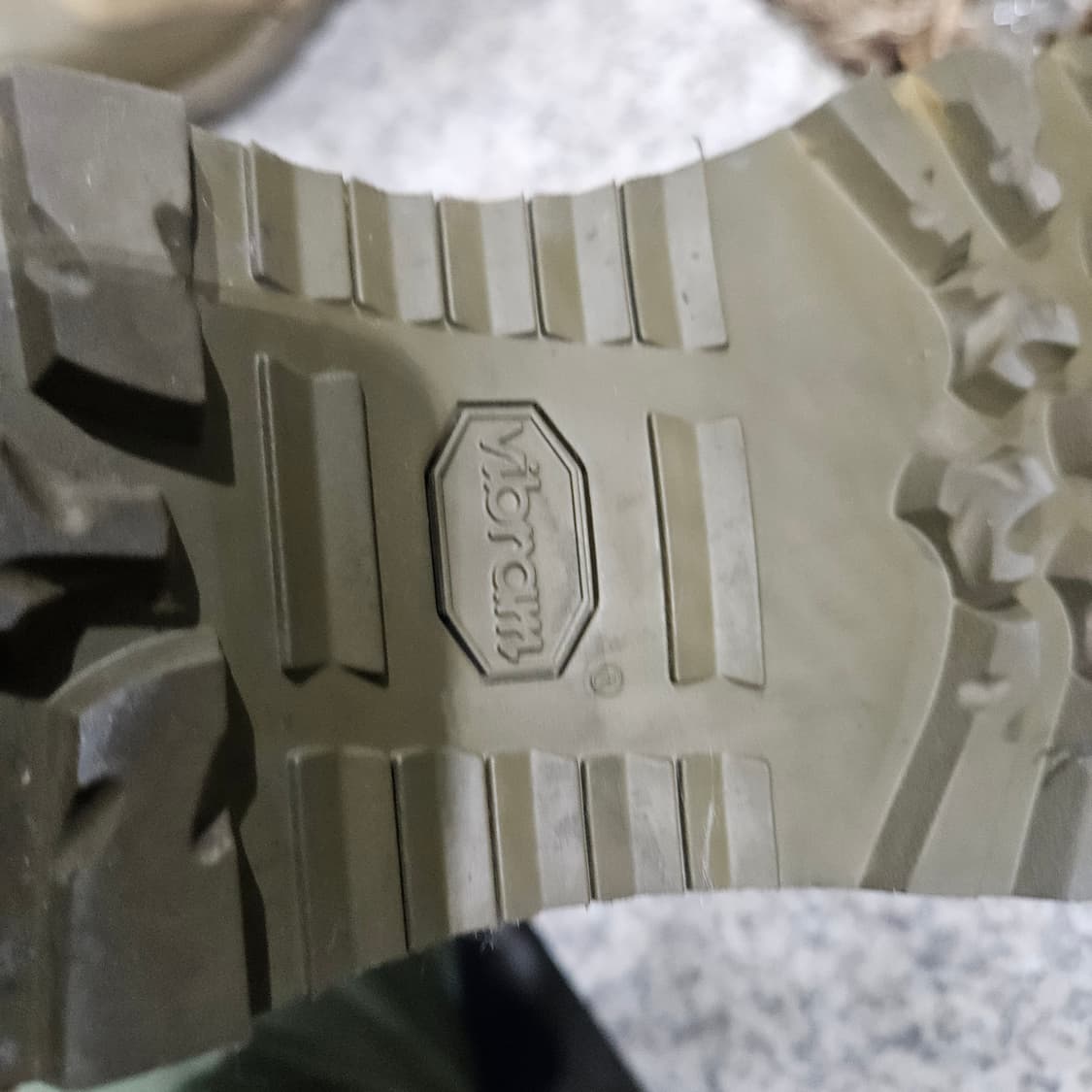 대너 x 타카히로 미야시타 솔로이스트 uk9 코요테 상품이미지6