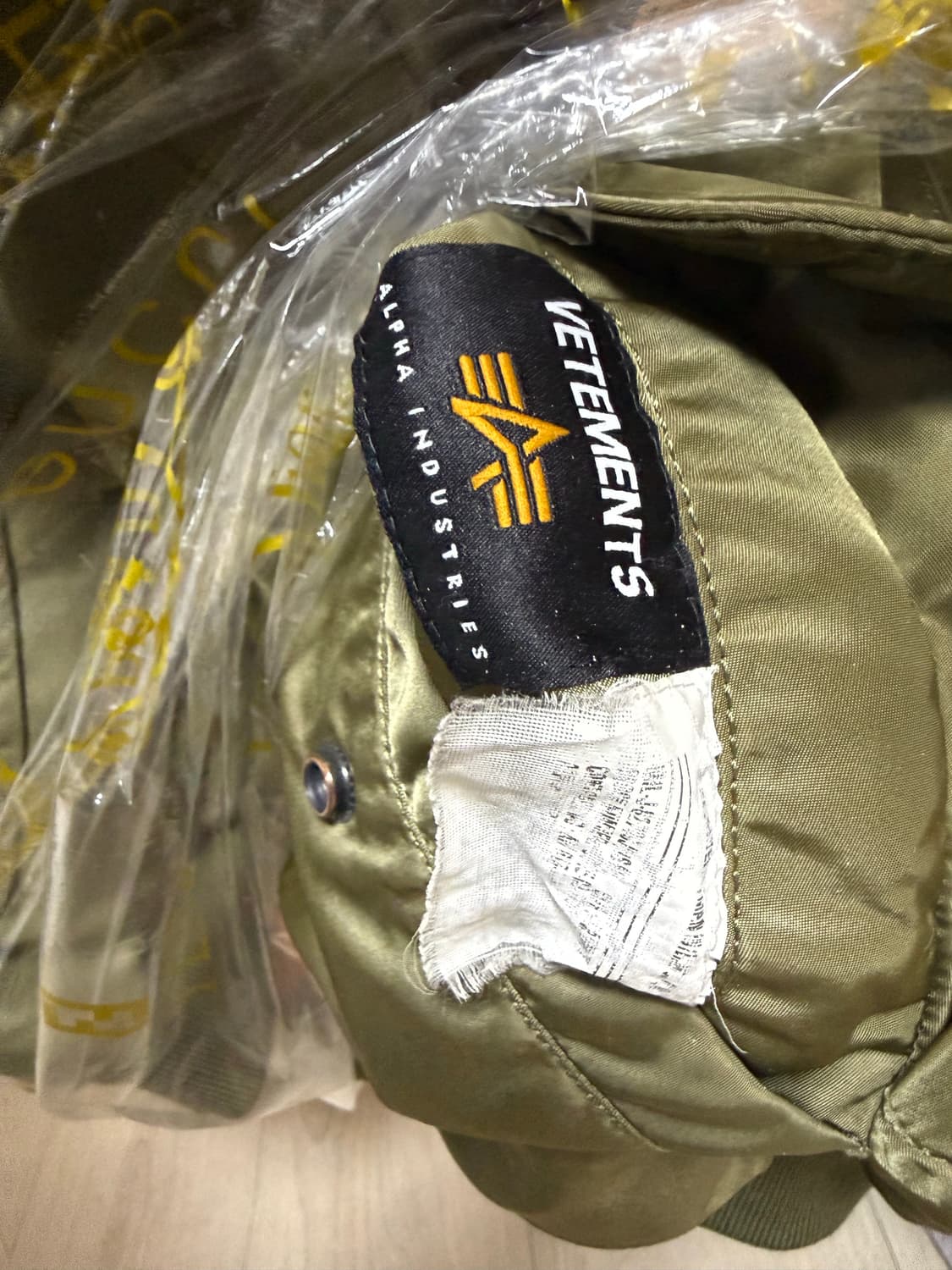 베트멍 X 알파인더스트리 MA-1 리버시블 후드 탈착 상품이미지7