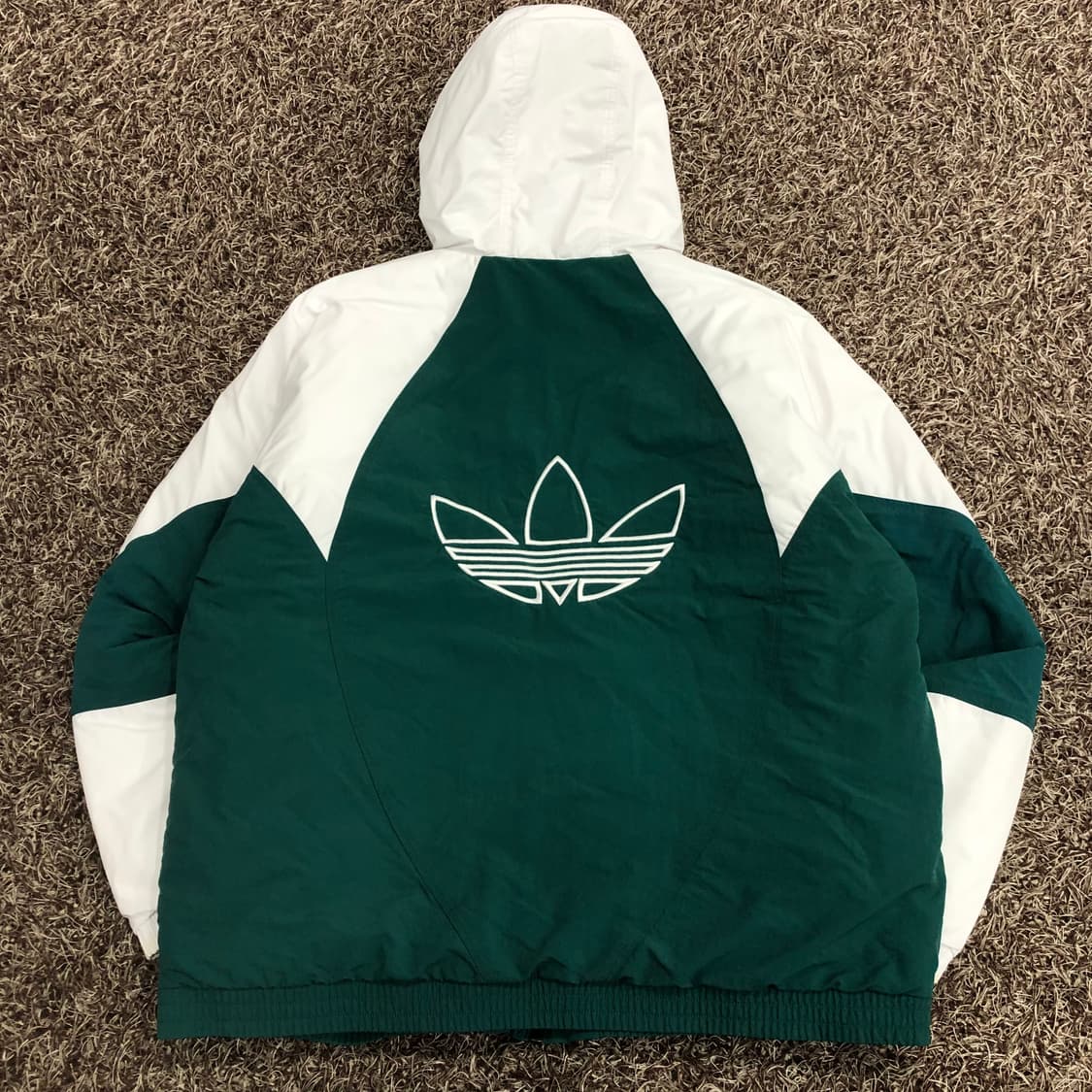 아디다스 백로고 패디드 바람막이 점퍼 자켓 상품이미지2