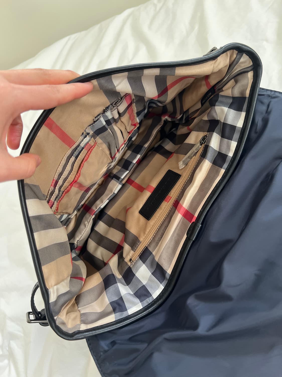 버버리 네이비 나일론 2way 백팩 토트백 상품이미지4