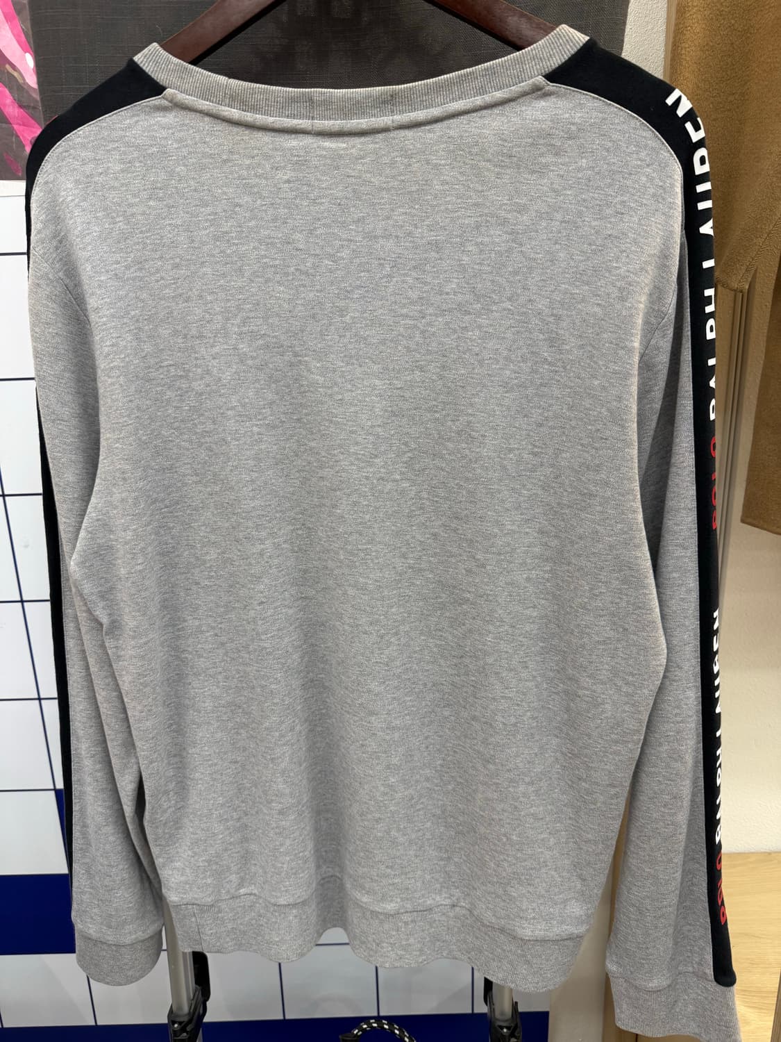 폴로 랄프로렌 사이드라인 그레이 롱슬리브 상품이미지4