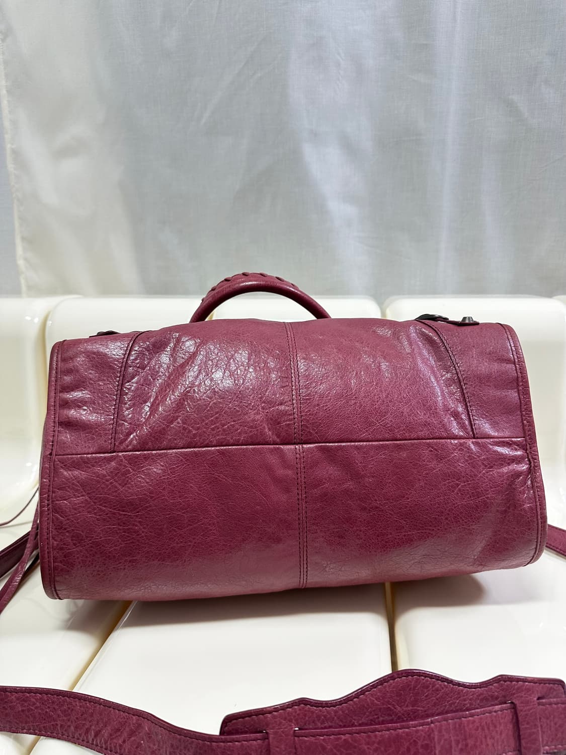 [A 정품] 발렌시아가 시티 모터백 트위기 버건디 상품이미지6