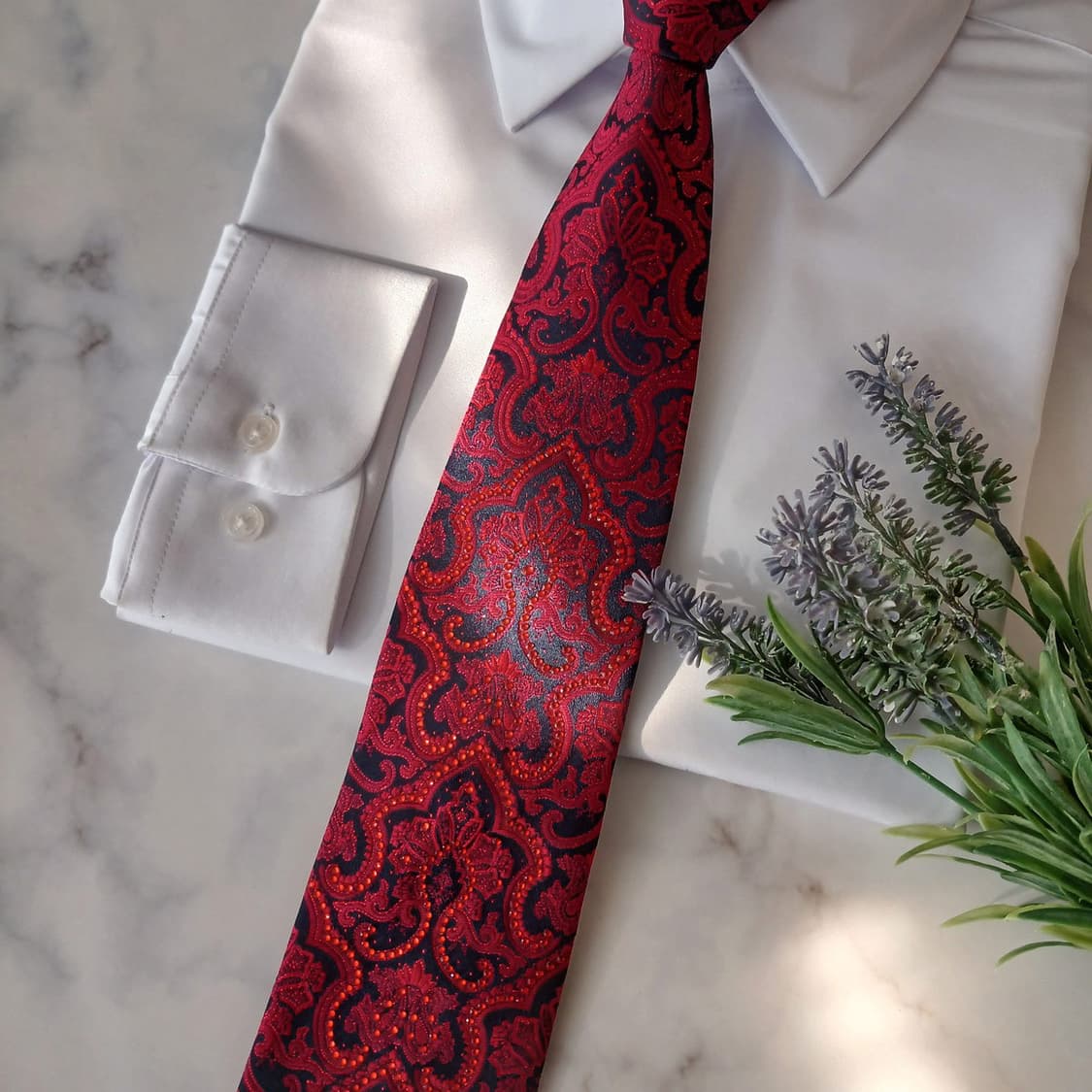 페리 엘리스 실크 레드 페이즐리 넥타이 8.6cm A+등급 A18987
 상품이미지4
