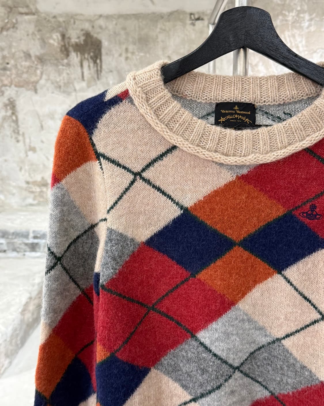 비비안 웨스트우드 앵글로마니아 믹스 orb 로고 아가일 모헤어 니트 상품이미지2