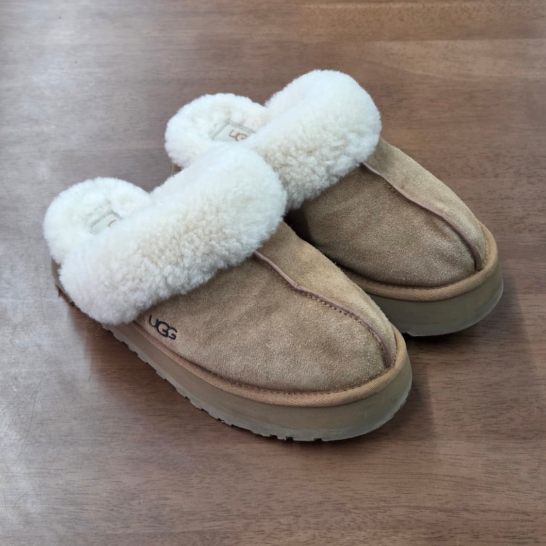 어그 디스케트 슬리퍼 250 상품이미지2