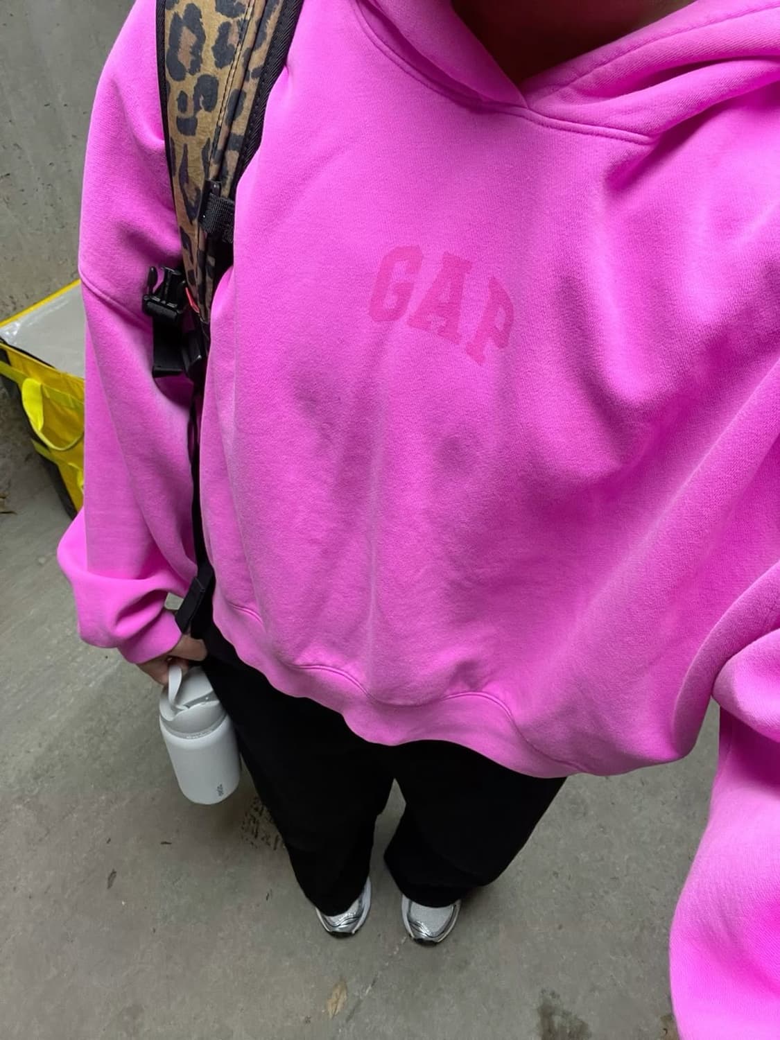 갭 네온핑크 크롭 후드티 상품이미지3