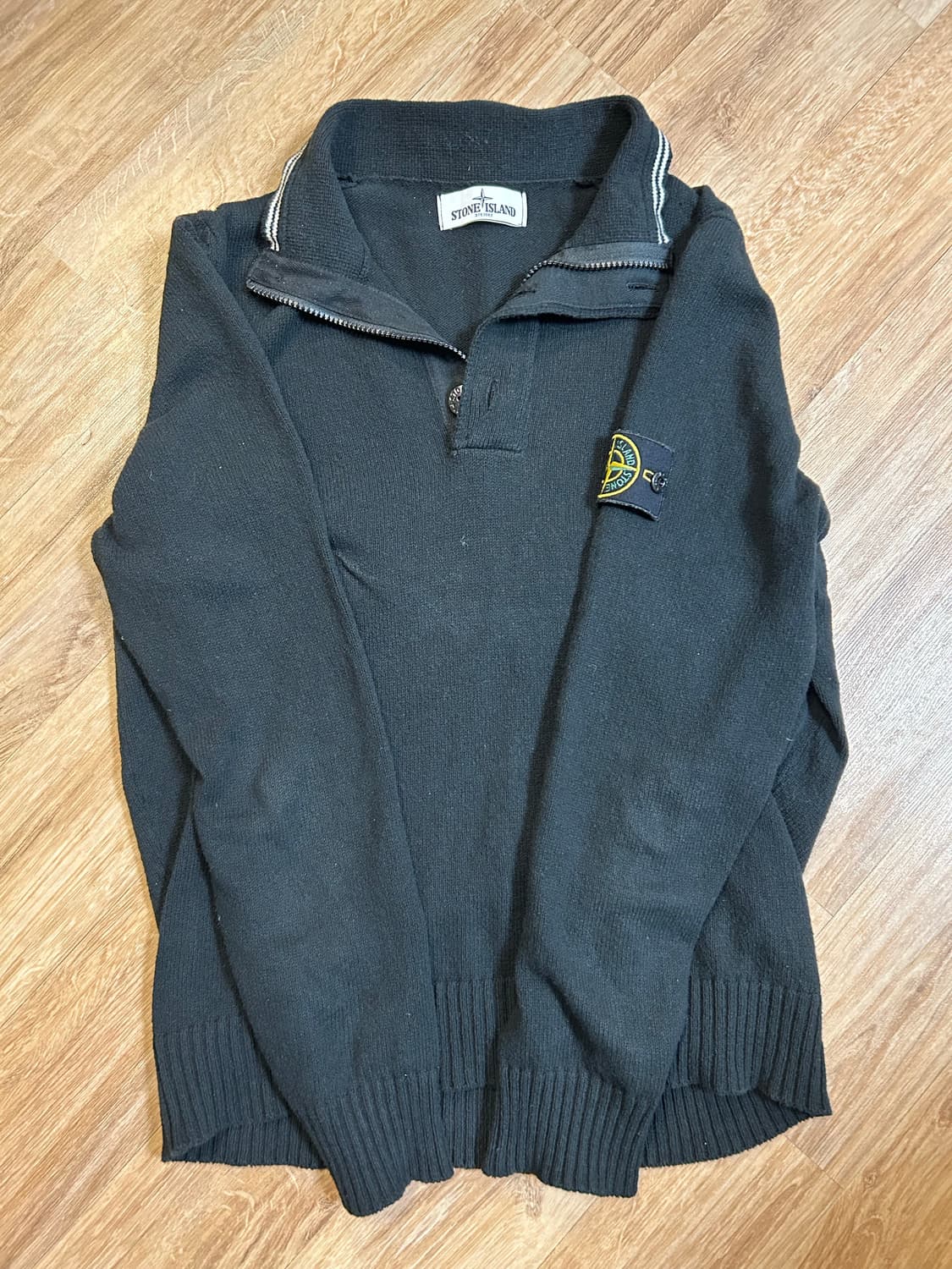 스톤아일랜드 긴팔 카라니트M 상품이미지1