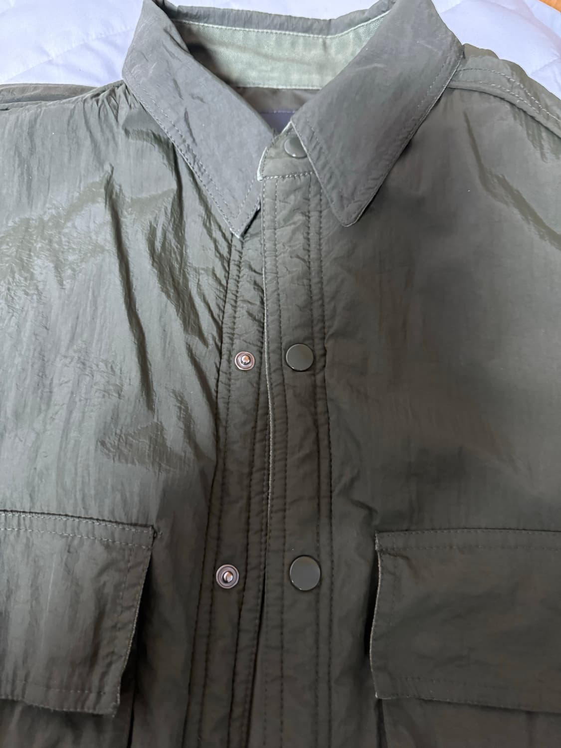 인템포무드 A2 패딩 나일론 점퍼 카키 상품이미지2