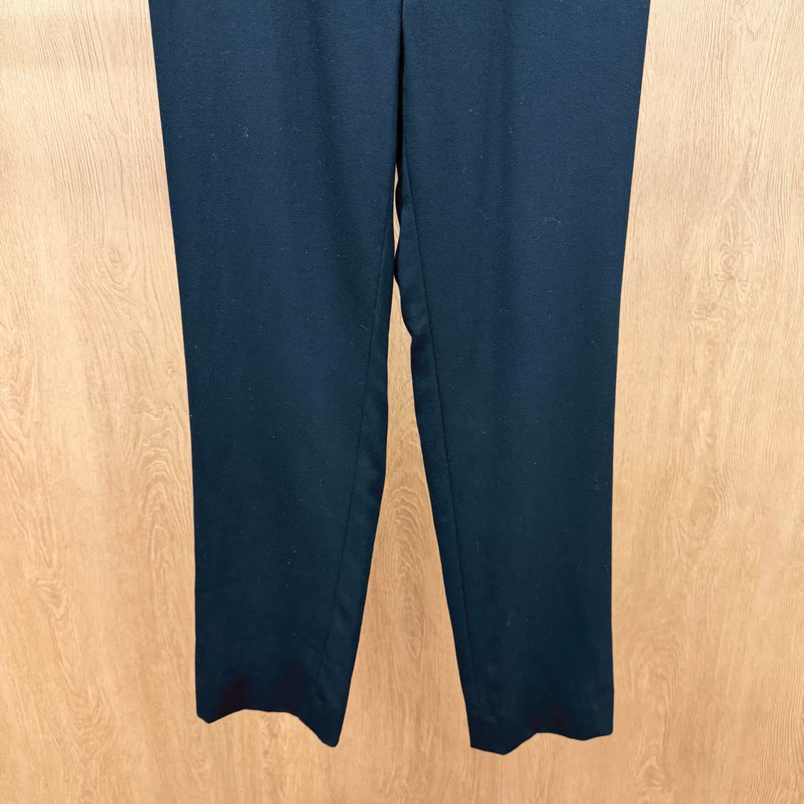 버버리 런던 울 슬랙스 팬츠 미니멀 무지 디테일 스트레이트핏 블랙 상품이미지5