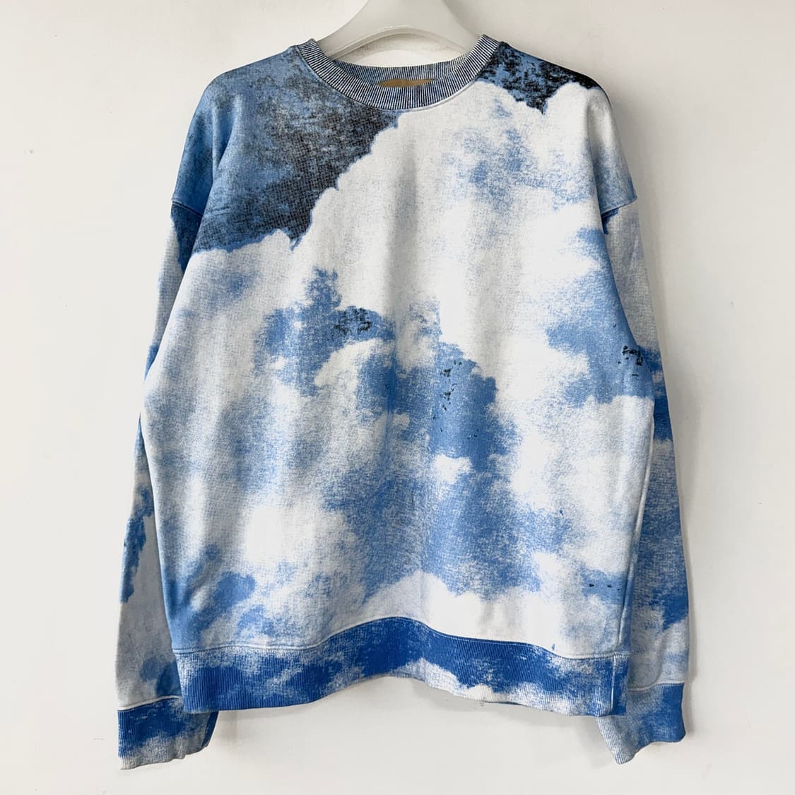 마뗑킴 클라우드 프린트 맨투맨 상품이미지1