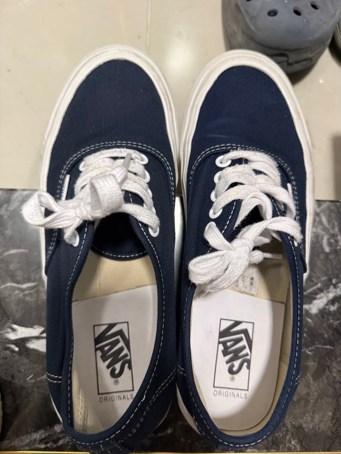 반스볼트어센틱 270사이즈 상품이미지1