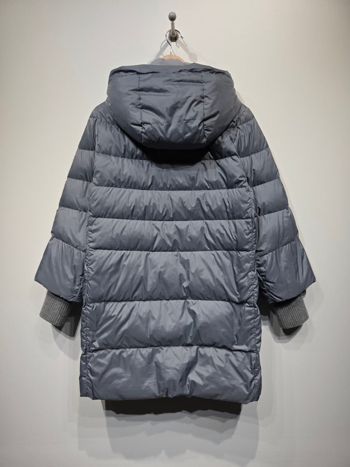 IZZAT BABA 아이잗바바 거위털 후드 롱패딩 상품이미지6