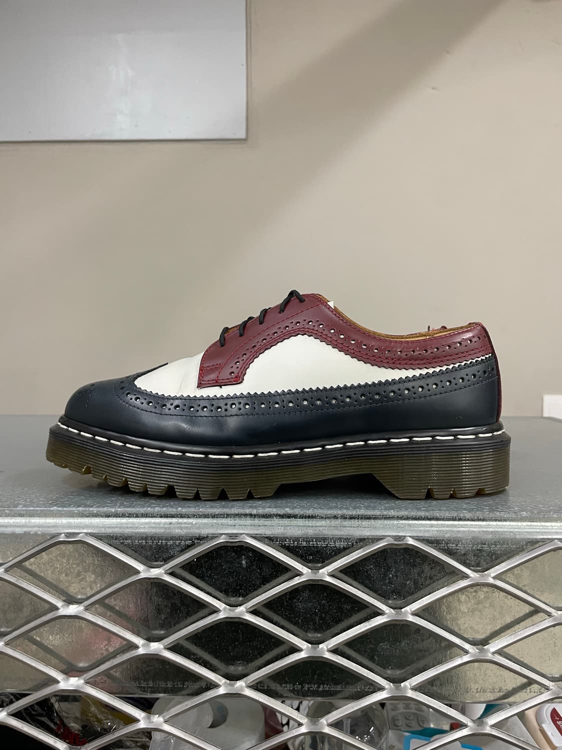 닥터마틴 5홀 윙팁 3989 브로그 슈즈  uk6 상품이미지1