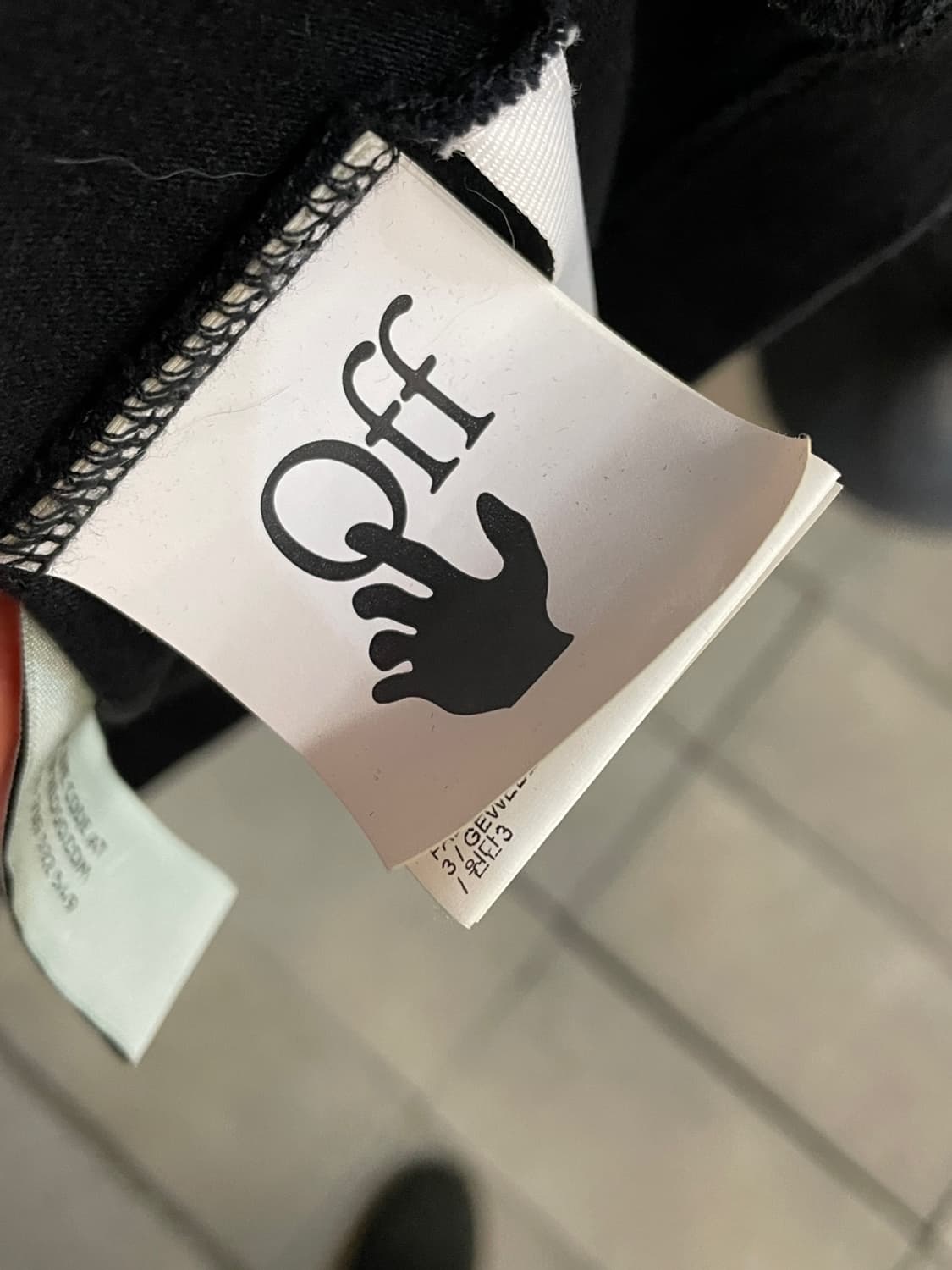 오프화이트 스트라이프 로고 레이어드 후드 티셔츠 상품이미지7