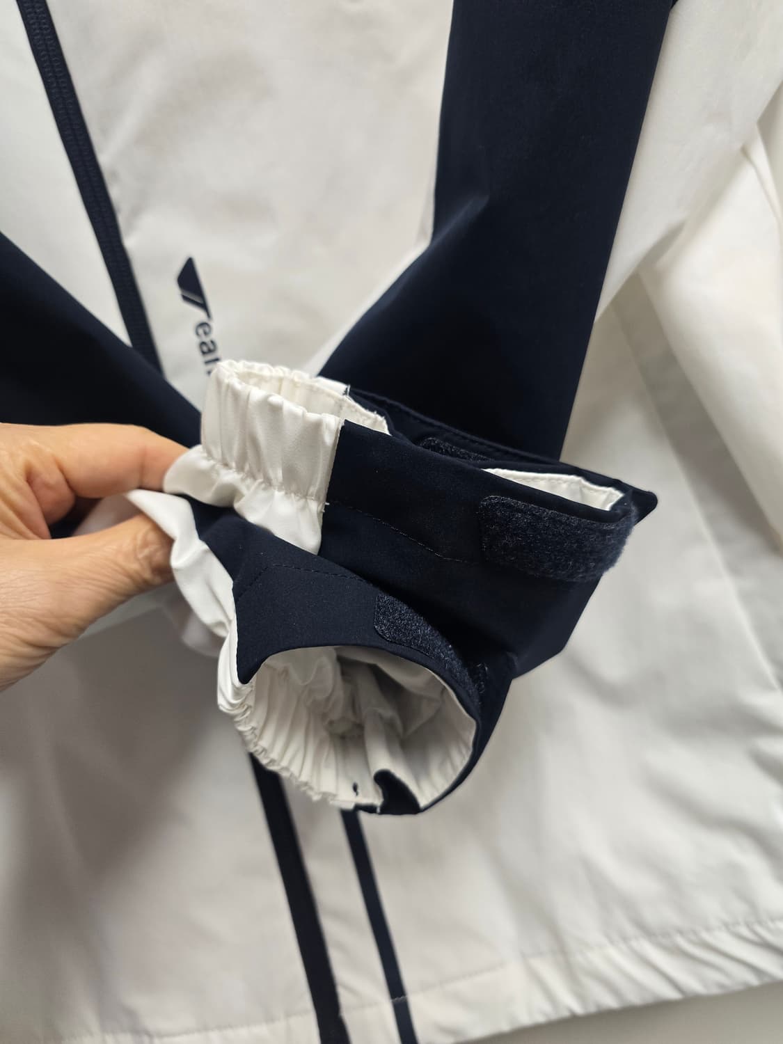 다이나핏 바람막이 L(100) 상품이미지9