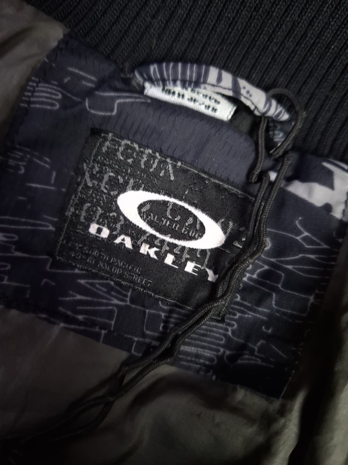 오리지날 오클리 나일론 패딩 푸퍼 자켓 상품이미지2