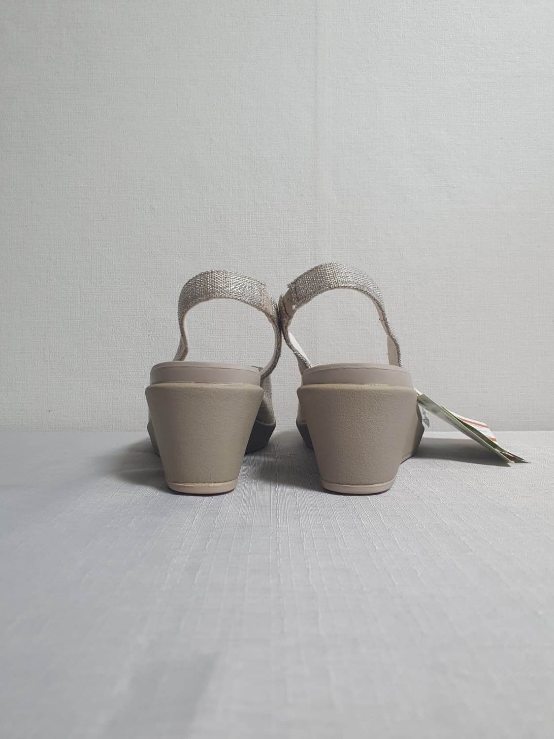 220mm 크록스 레이안 쉬머 슬링백 웨지 샌들 상품이미지8