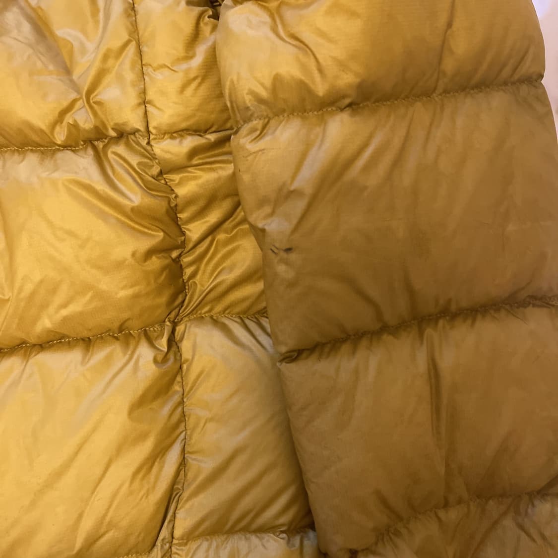 파타고니아 멘즈 피츠 로이 후디 경량패딩 캐빈 골드 상품이미지5