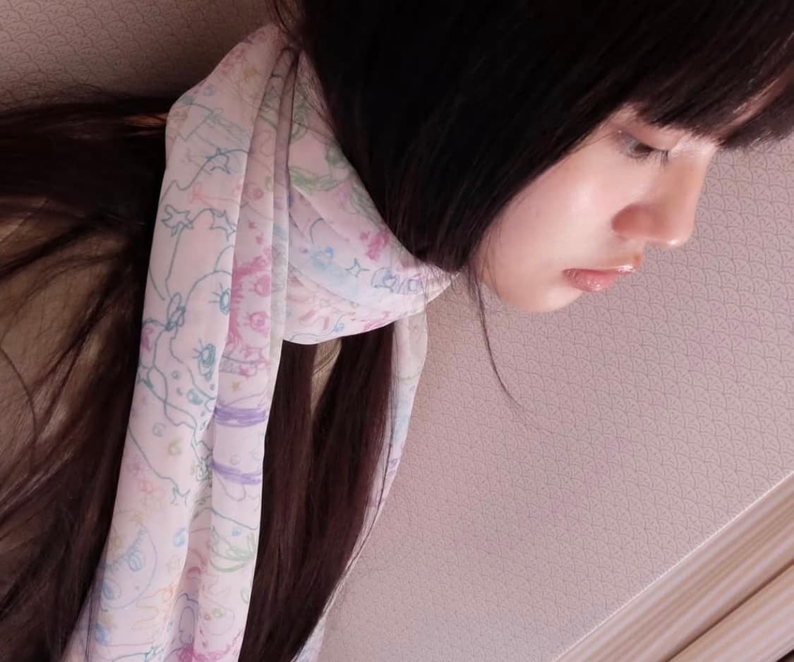 알로이 드로잉 스카프 상품이미지1