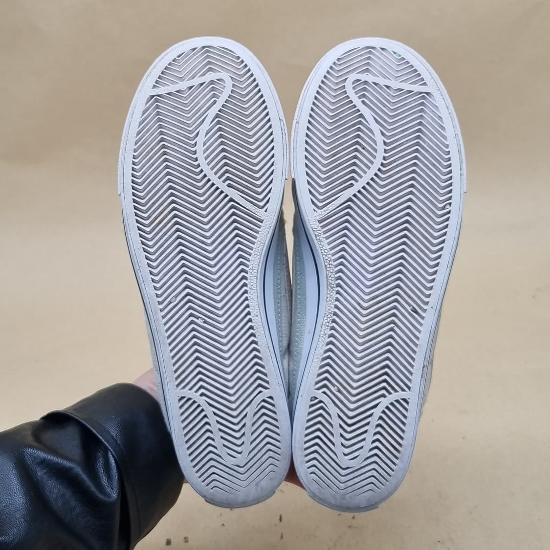 나이키 코트 레거시 여성뮬230 상품이미지3