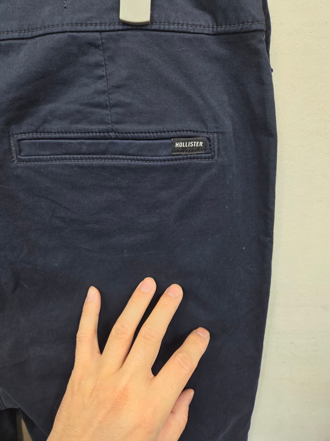 홀리스터 크롭 테이퍼드 치노팬츠 33 상품이미지3