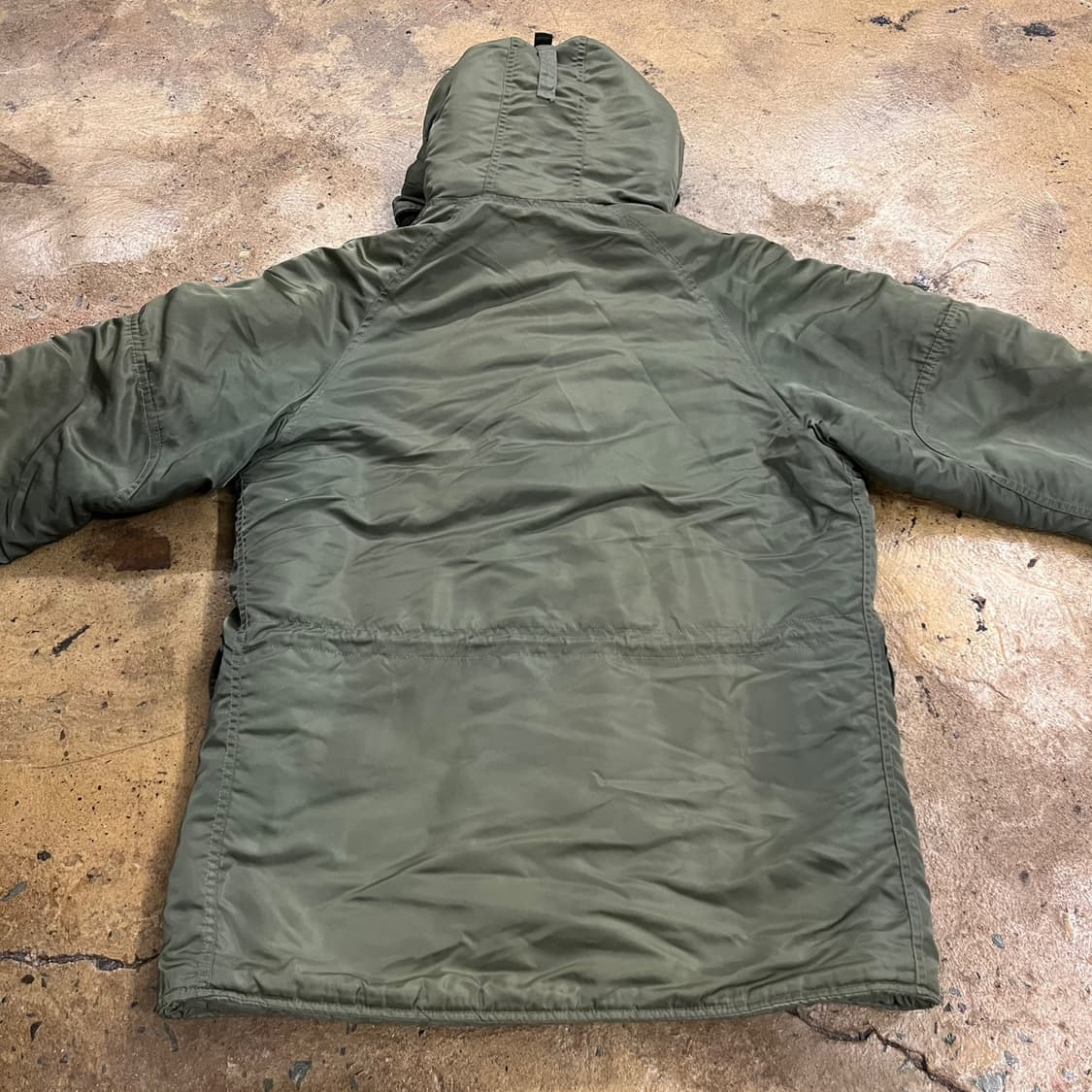 알파인더스트리 카키 패딩 상품이미지4