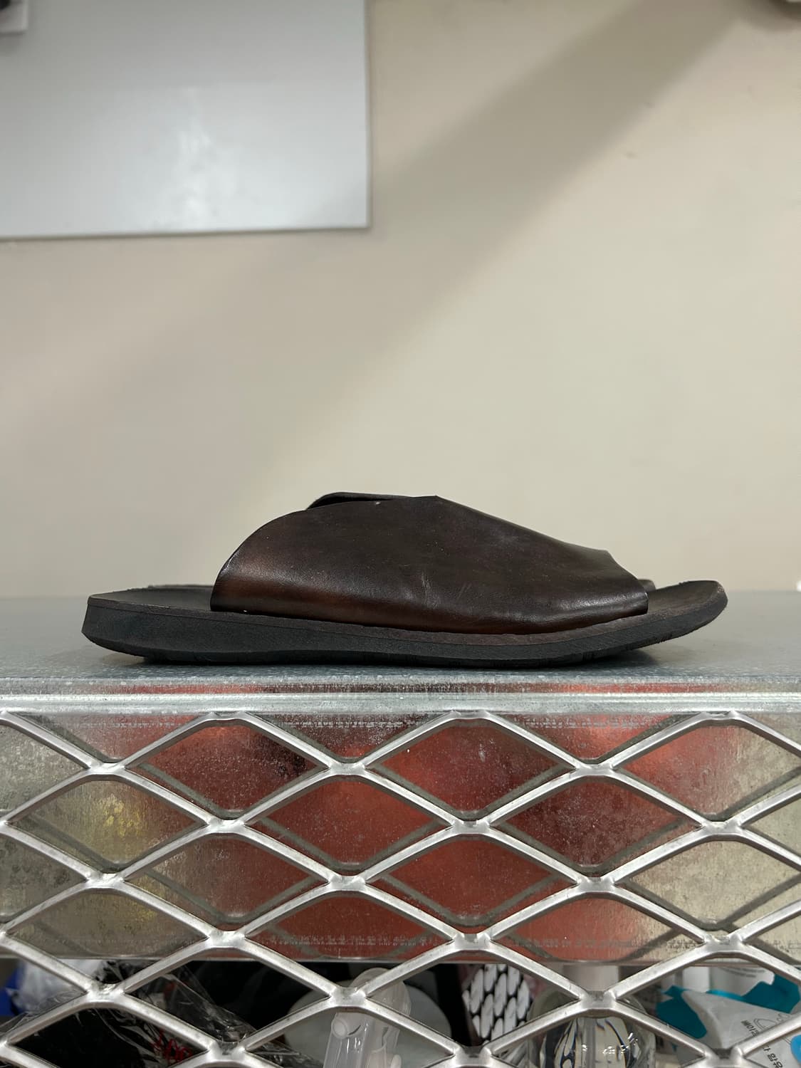 브라도르 V컷 레더 슬리퍼 39 상품이미지4