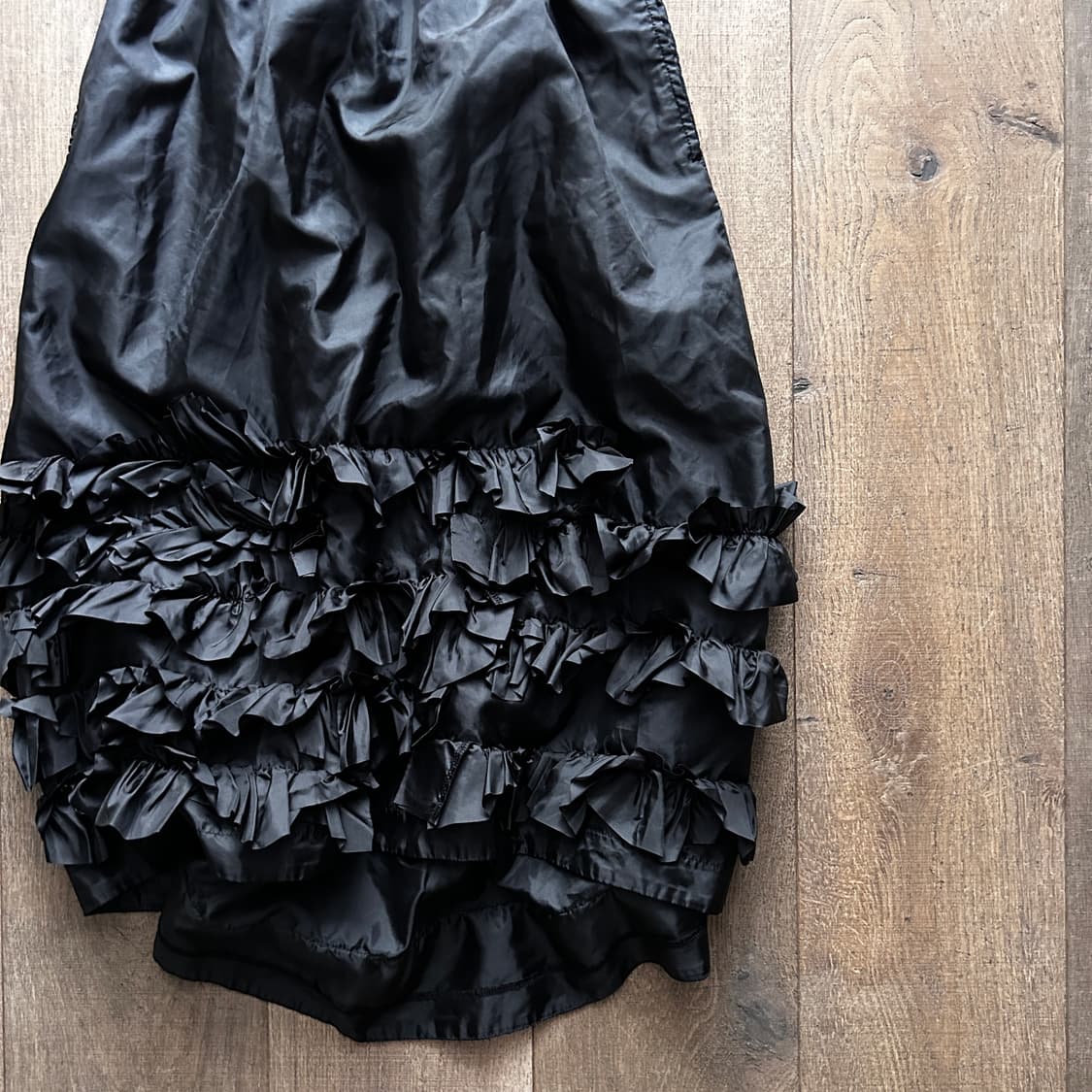 Frill Asymmetry Long Skirt 상품이미지6