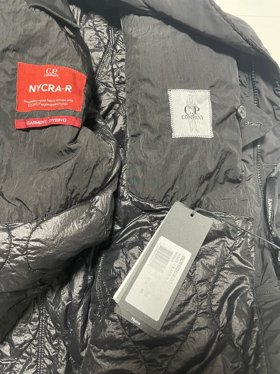 CP컴퍼니 패디드 자켓 블랙 상품이미지3