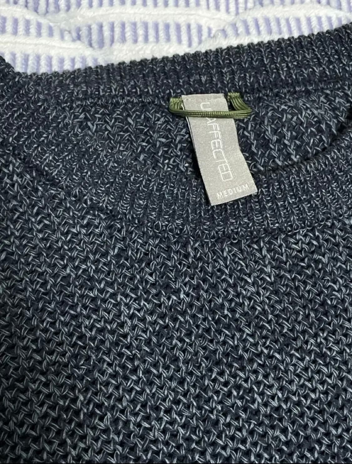 언어펙티드 오버사이즈 사이드 지퍼 니트 (네이비 색) 상품이미지4