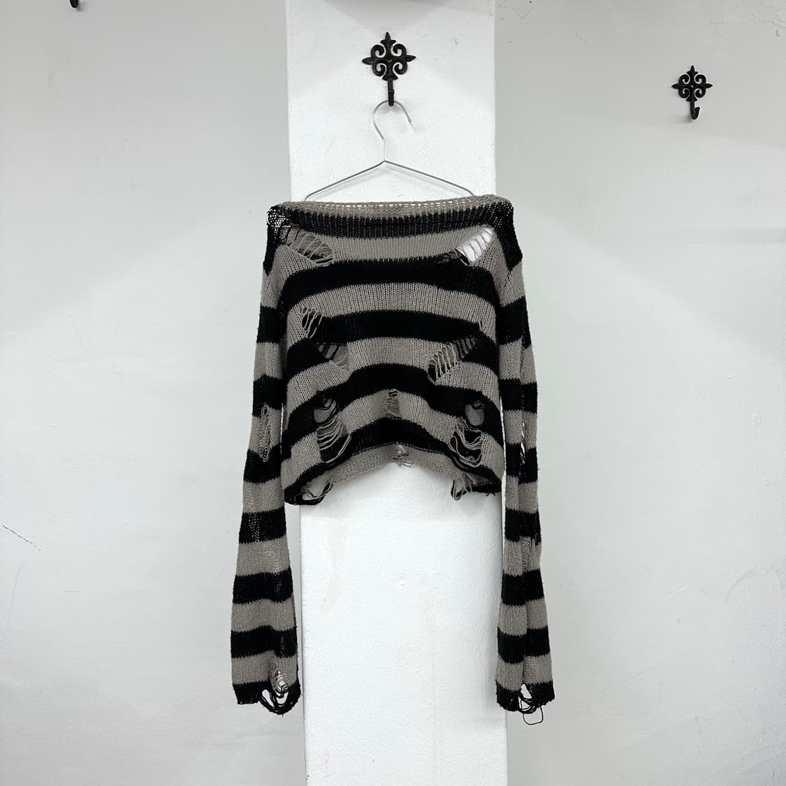 Damaged stripe short knit 상품이미지4