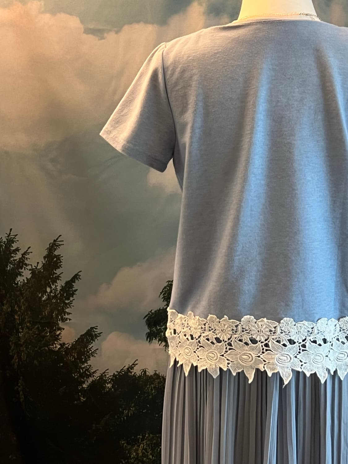 lace V-neck t-shirt and pleated skirt 상품이미지4