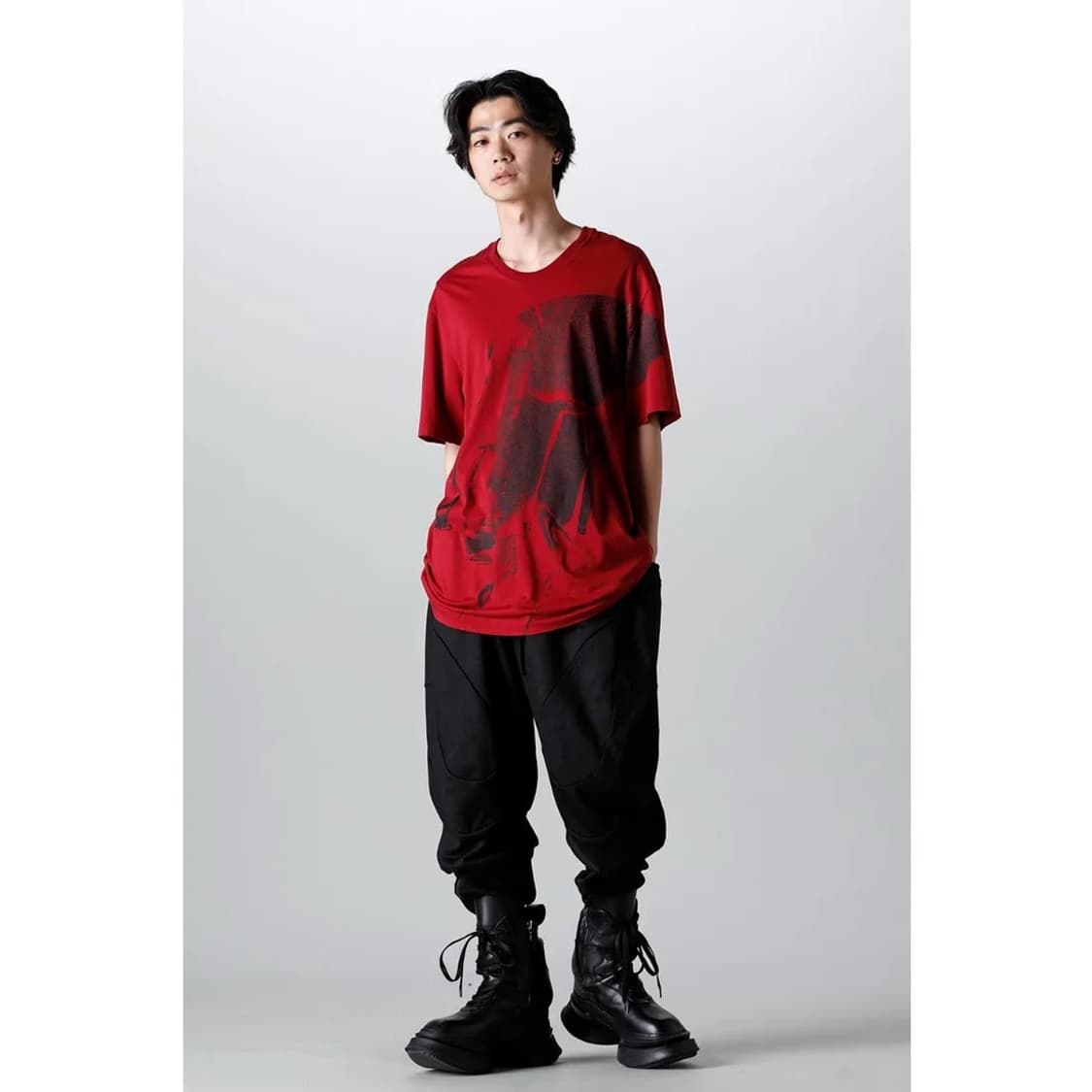 [2] JULIUS COATED FRONT ZIP SEAMED PANTS 상품이미지3