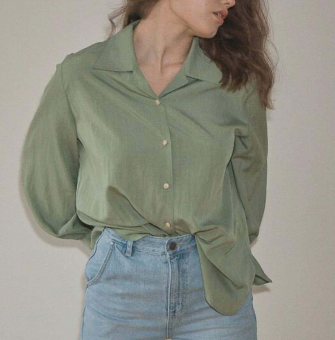 시엔느 빈티지 셔링 버튼 블라우스 s~m 상품이미지10