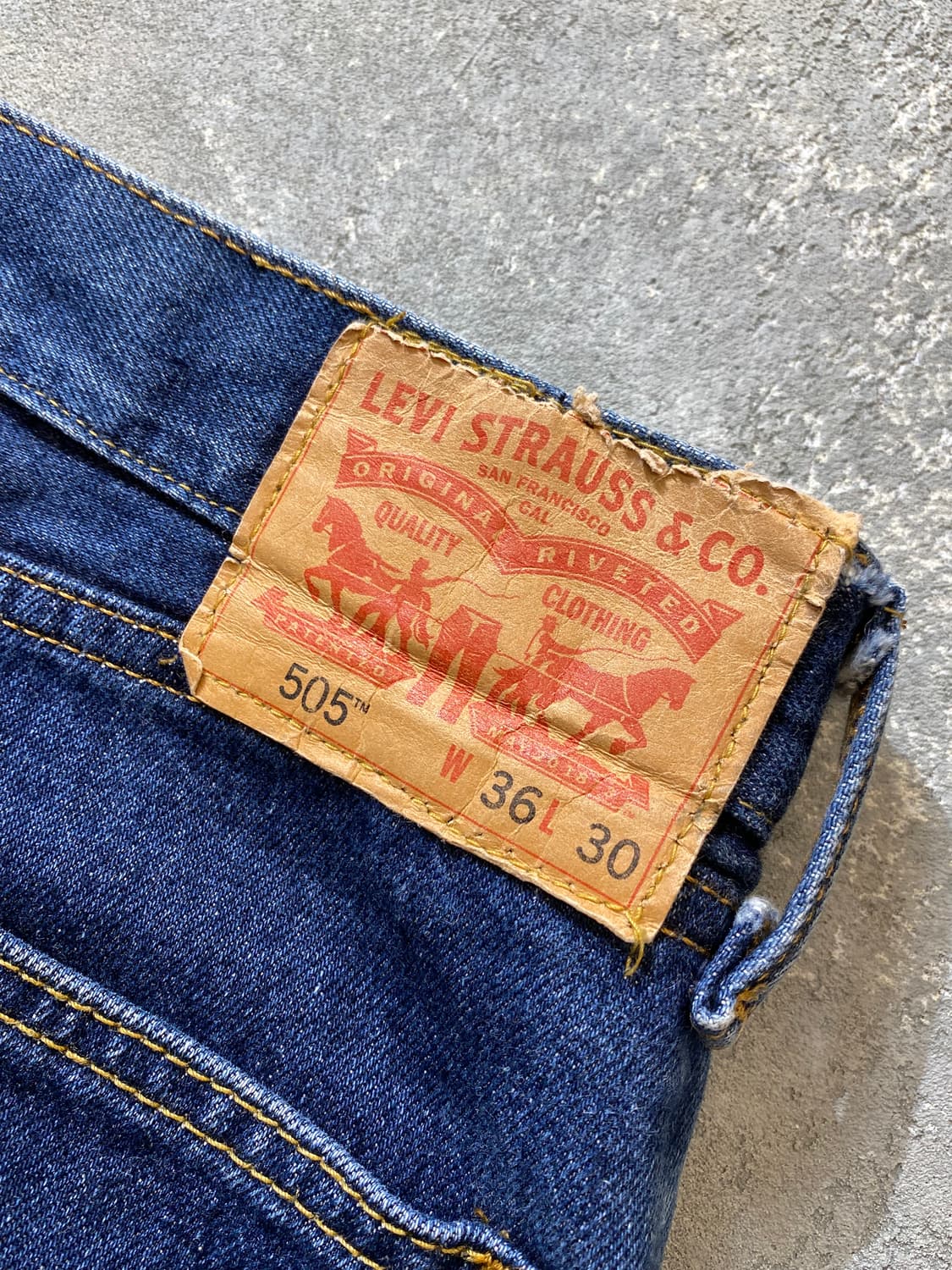 [34] Levi's 505 리바이스 레귤러 핏 데님팬츠 상품이미지8